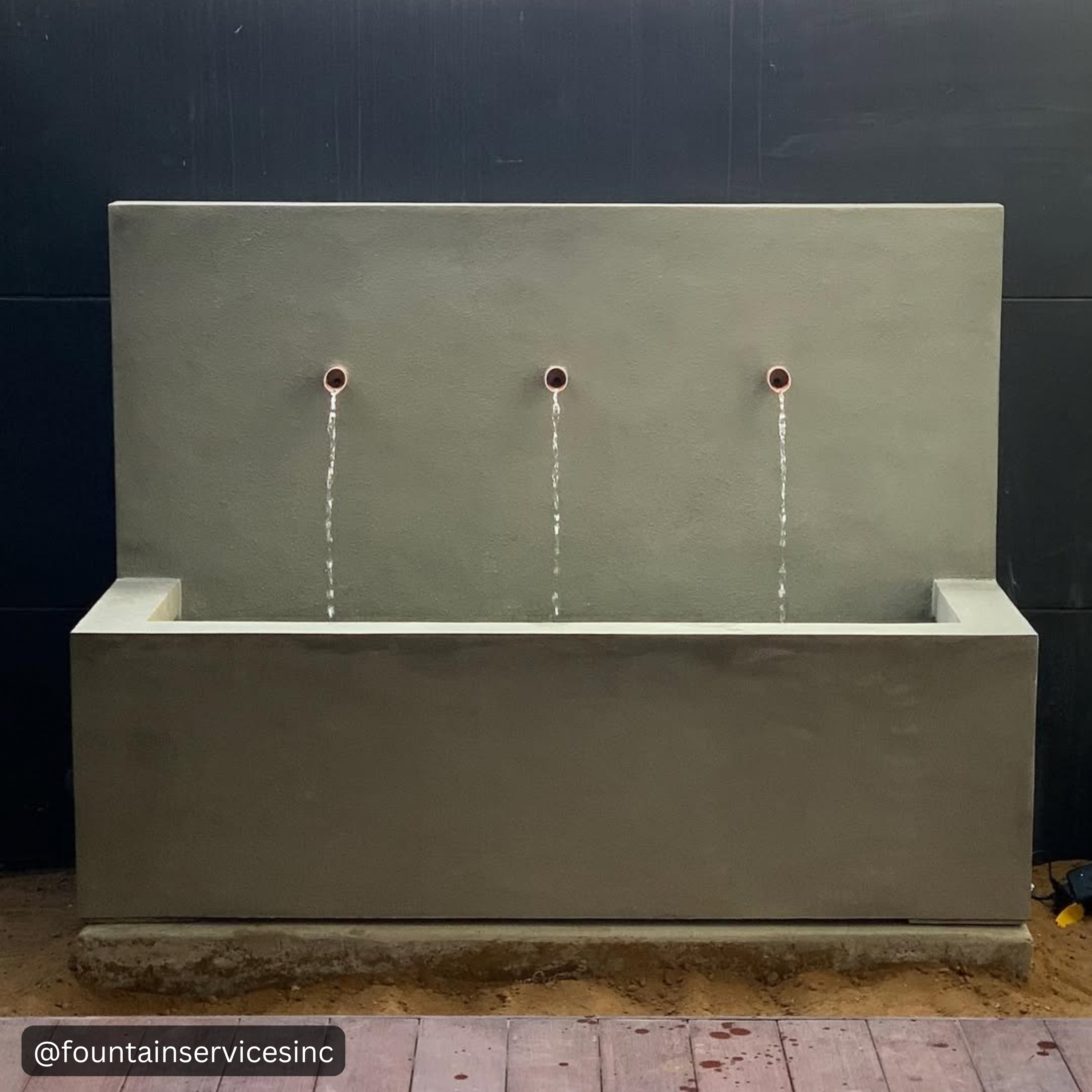 Long Beach Wall Fountain