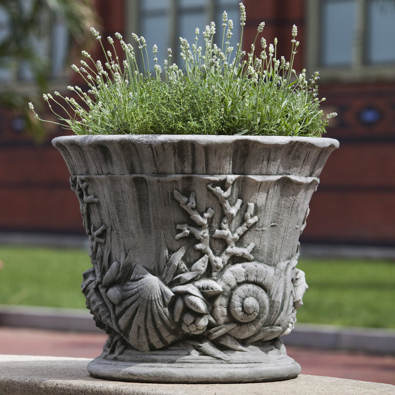 Smithsonian Chesapeake Urn Garden Planter