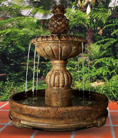 Piña Cascada Fountain in Rondo Pool