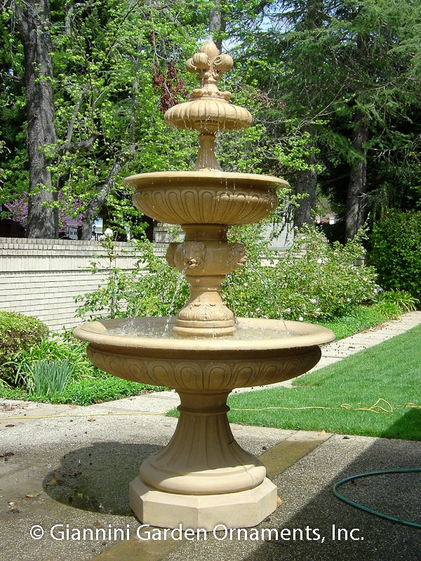 San Remo Tiered Lion Outdoor Water Fountain